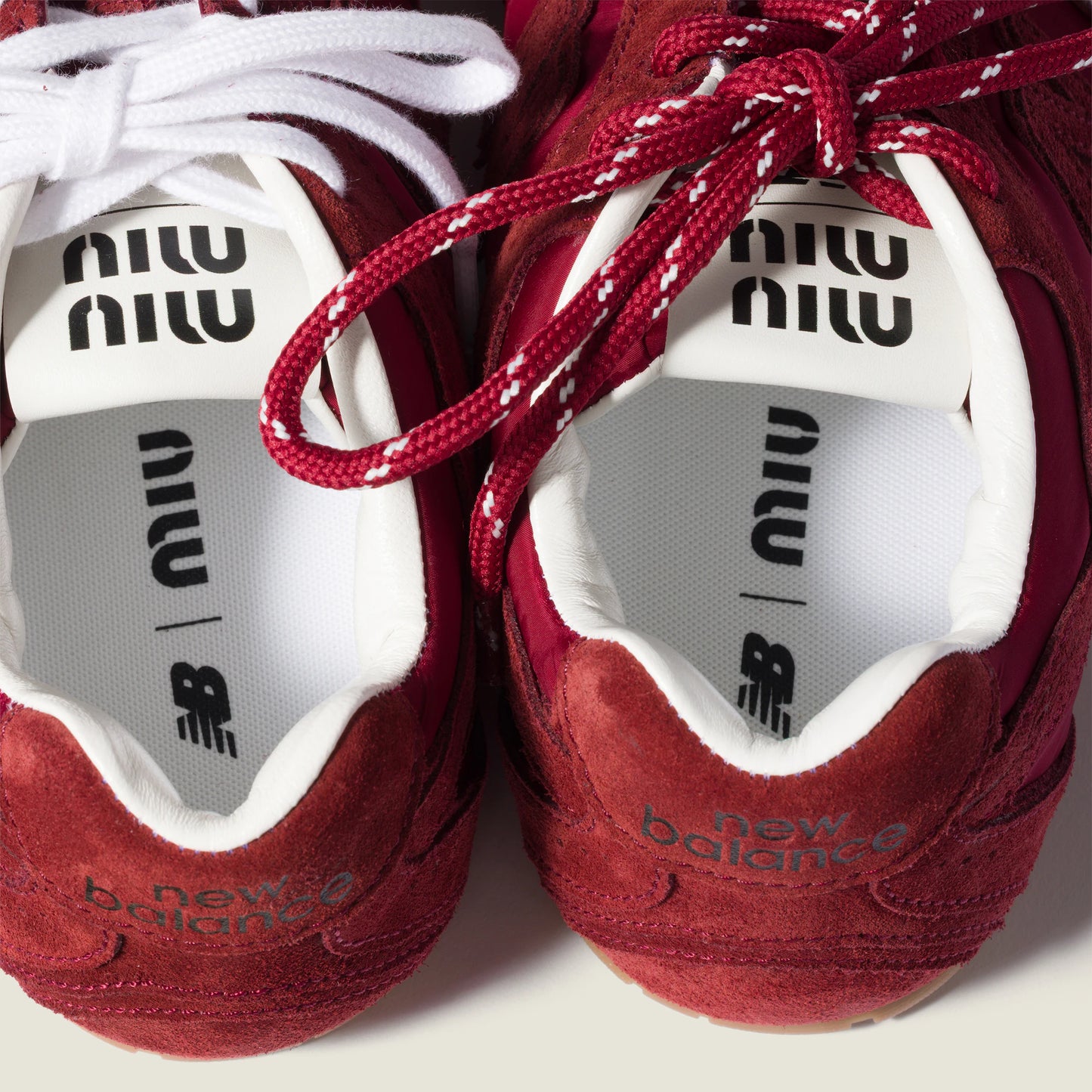 Baskets 530 SL New Balance x Miu Miu en tissu technique et daim Cerise