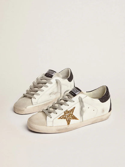 Super-Star femme en cuir nappa avec étoile à paillettes dorées et contrefort à paillettes noires