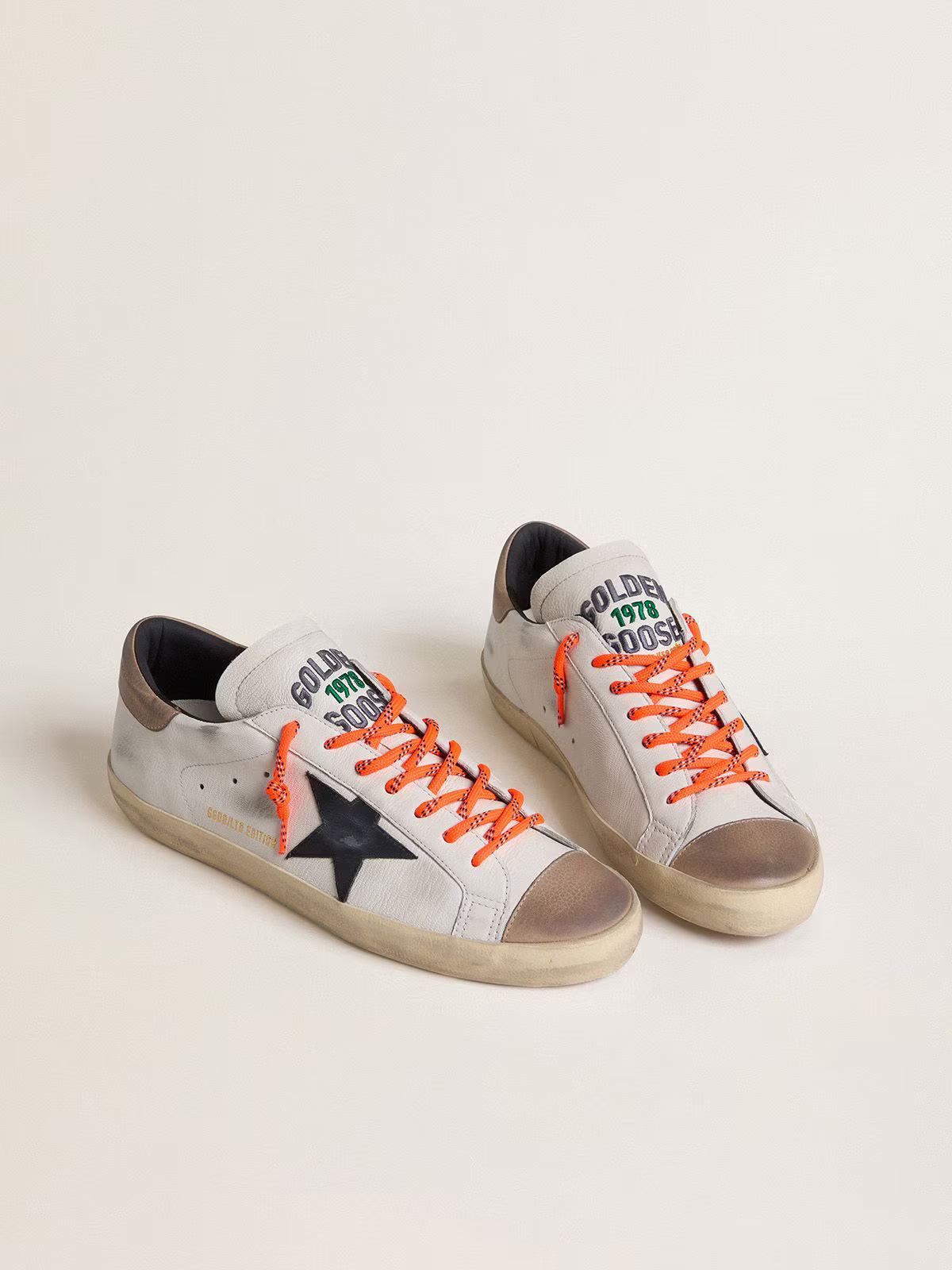 Super-Star LTD pour homme en cuir avec étoile en cuir noir et contrefort en cuir beige
