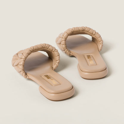 Mules en cuir nappa matelassé Beige Sable