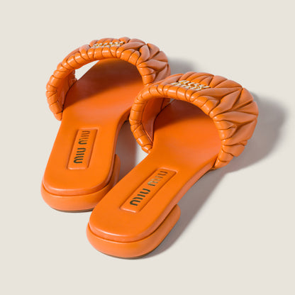 Mules en cuir nappa matelassé Gerbera